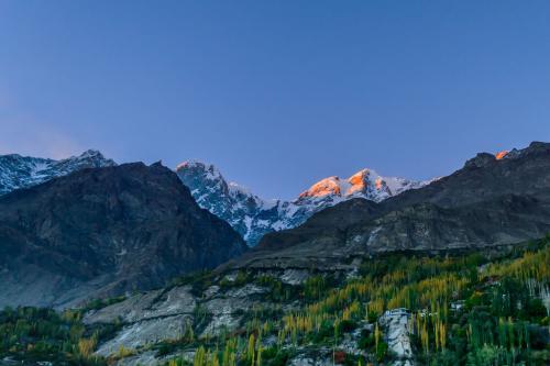 hunza peak expedition