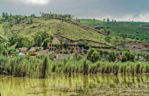 katas raj & kallar kahar tour