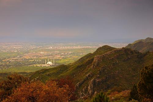 margalla hills trail 5 hiking tour