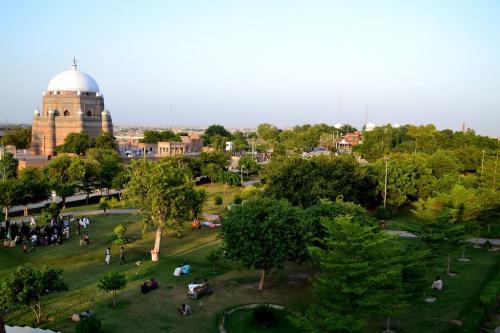 pakistan ancient cities and sufi trail