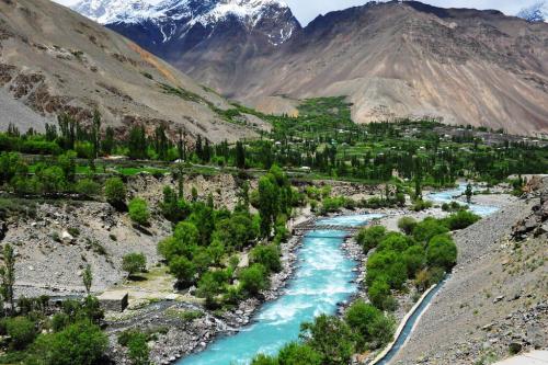 pakistan summer mountain explorer