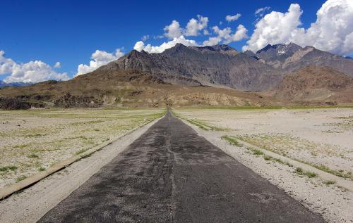 walking in pakistan journey to the roof of the world